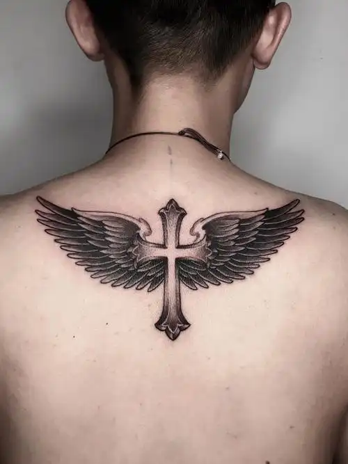 翅膀纹身