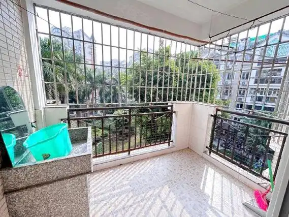 福州晋安新东区实华蓝湾雅境蓝湾雅境3楼 大两房 光明港地铁口 月租金