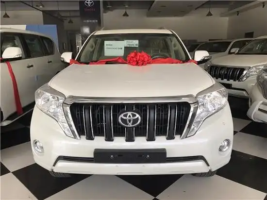 17款丰田霸道2700中东版肌肉感牛头车