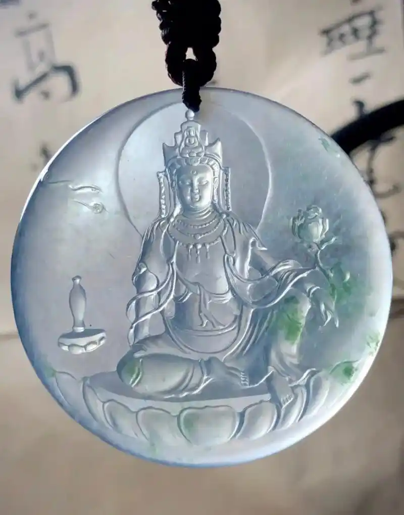 翡翠圣观音 | 圣洁宁静,清净无染.冰种飘花翡翠圣观音,又称 - 抖音