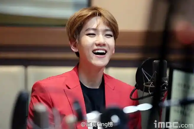 边伯贤0506生日快乐