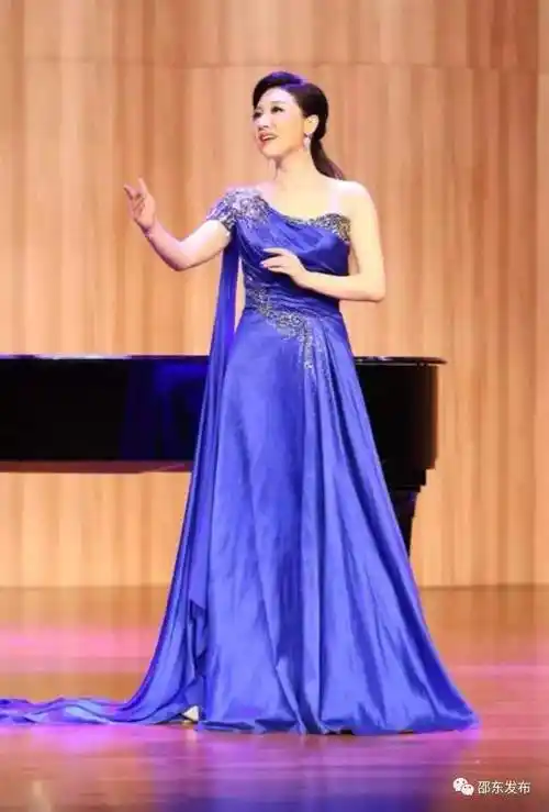 罗艳芳的个人资料_叶继欢女儿好漂亮图片 - 0319娱乐网