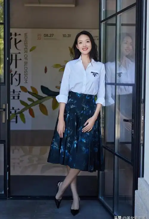 张梓琳长裙高跟美不胜收写真集分享