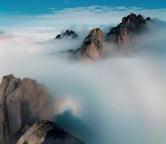 黄山天都佛光-朱营生