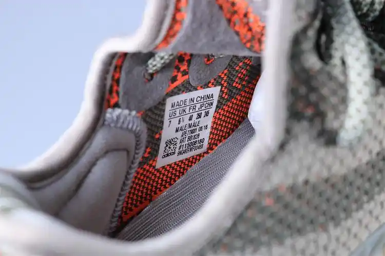 椰子350 v2 二代 灰橘 真标真爆36-46.5 共17个号码都有半码