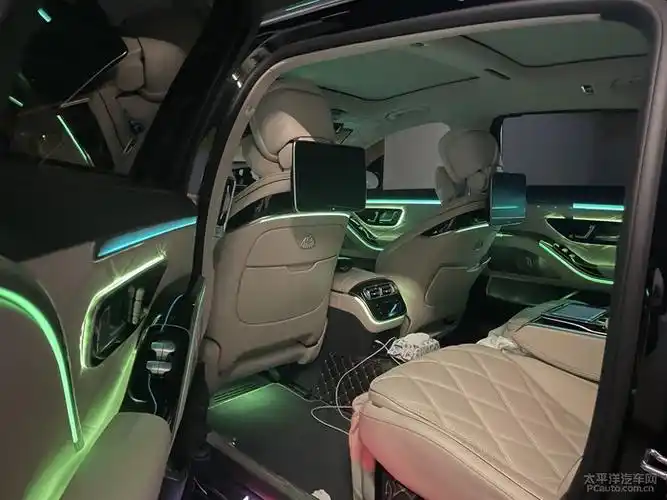 22款迈巴赫s480升级主动式氛围灯外观方面改680银色镀铬格栅