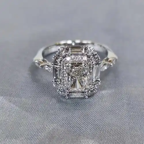 一克拉雷迪恩钻戒