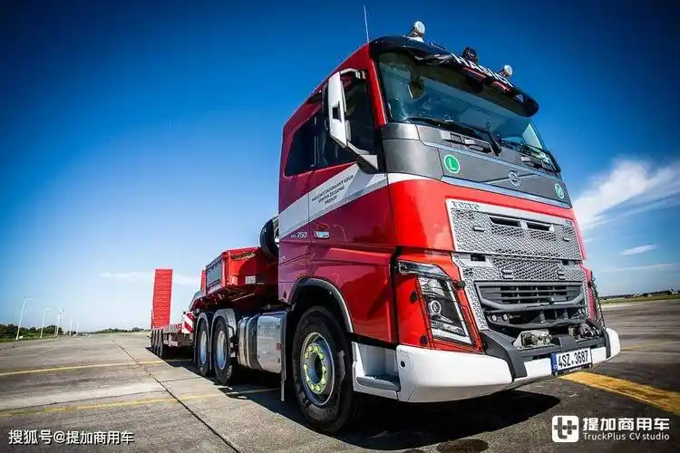 750马力,带你见识一台沃尔沃fh16消防牵引车,这配置真少见_搜狐汽车