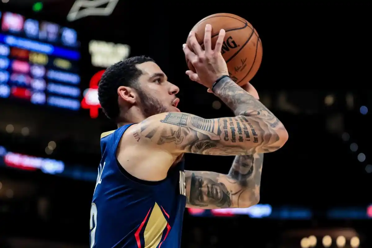 作为17年的榜眼秀,鲍尔有着