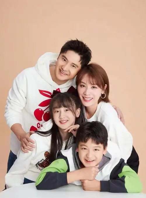 女儿才13岁身高已达1米7|田雨橙|田亮|一家四口_新浪新闻