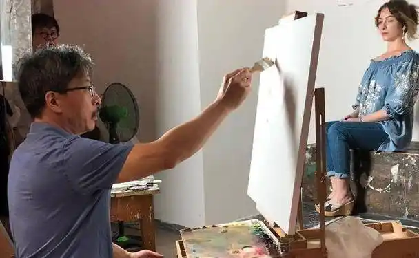 小冷军10岁的他画了一头泡沫,却超越6000万《小雯》,惊动画坛