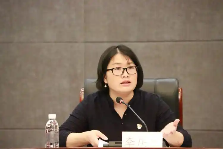 独山县召开庆祝建党97周年第一书记座谈会