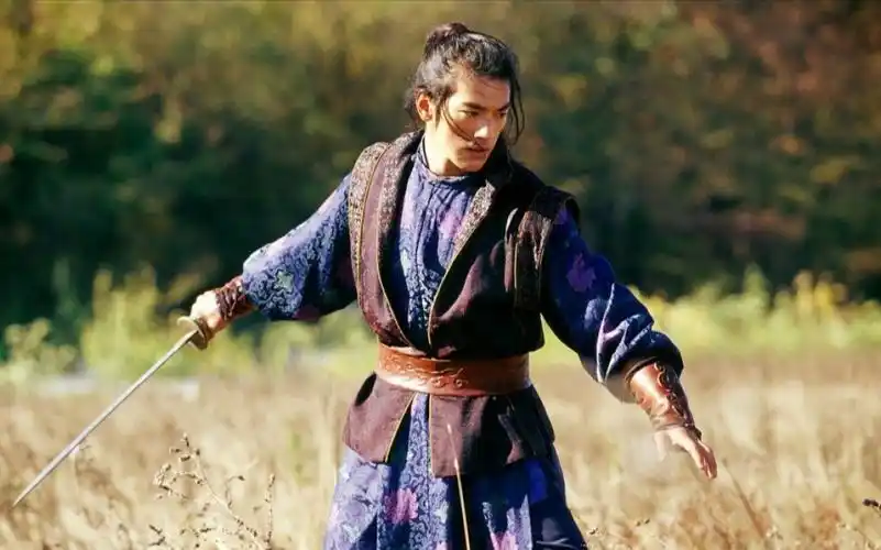 十面埋伏张艺谋说金城武骑马的样子会迷倒一大片小女孩