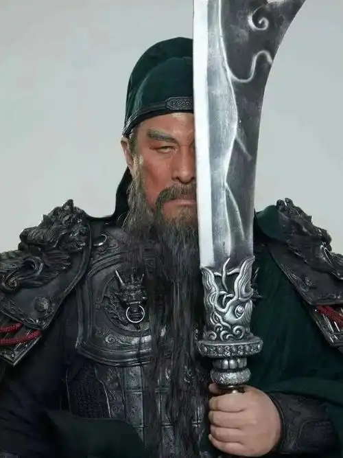 关羽战败,将士都弃他而去,为何赵云战败,将士却和他同生共死