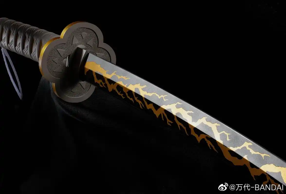 万代推出《鬼灭之刃》我妻善逸1:1日轮刀 售价800元