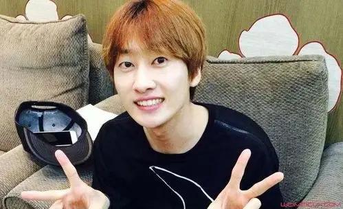 银赫为什么被骂三年 银赫手机丢失致前女友裸照外泄真的吗