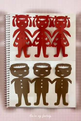 五班94美术手工活动——《拉手小人>写美篇>剪纸深受孩子们的喜爱