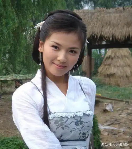 45岁刘涛被质疑整容,撞脸宋慧乔,网友直呼:亲妈都认不出来!