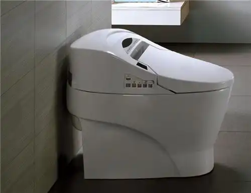 电动马桶冲水按钮在哪