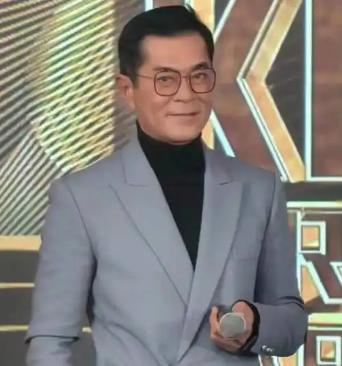 54岁古天乐近照曝光,不仅脸僵面相还变凶,网友劝其不要医美了