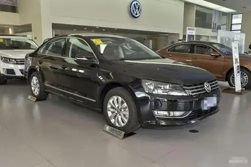 00万现车充足2017款3.0lv6dsg旗舰版30.39万电议7.00万现车充足销售