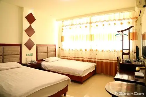 去,怎么走):  安徽省池州市青阳县九华山风景区九华山汽车站东200米处