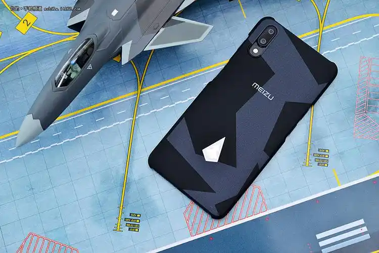 魅蓝e3歼20定制典藏版开箱:真正的国民ip