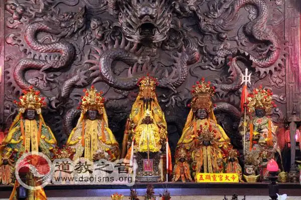 基隆天显宫五显大帝神像    摄影/蓬莱外史五显神又称之为五显大帝