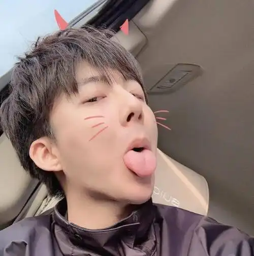 【微信头像】刘宇宁