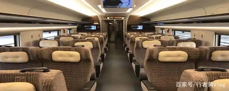 高铁一等座有免费吃的东西吗?