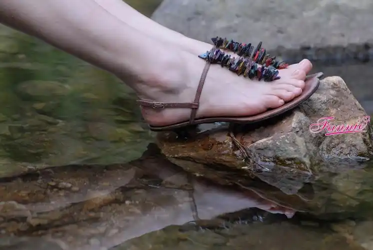 喜欢光脚丫的夏天