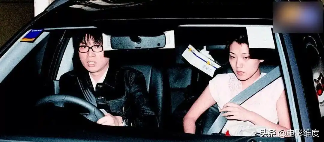 59岁黄子华情路坎坷,三段感情均以分手告终,网友:家庭影响