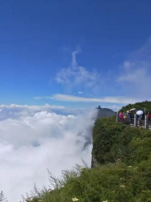 四川峨眉山风景区旅游2天徒步攻略景区景点介绍