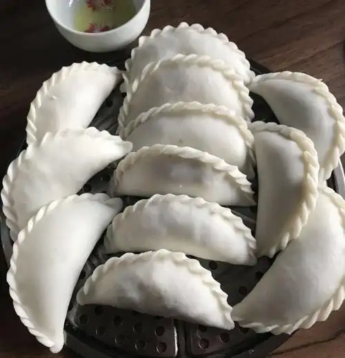 米粑江西鄱阳特产米粉饺子发糕大米粉肠米糕方便面