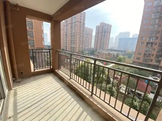 急售 一品居 120平 户型通透双阳台 边户 可按揭