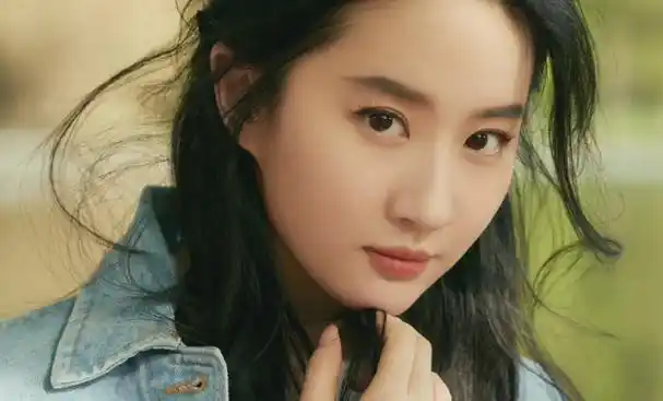 即使刘亦菲这样的神仙颜值,也需要修容,才能展现高颜值