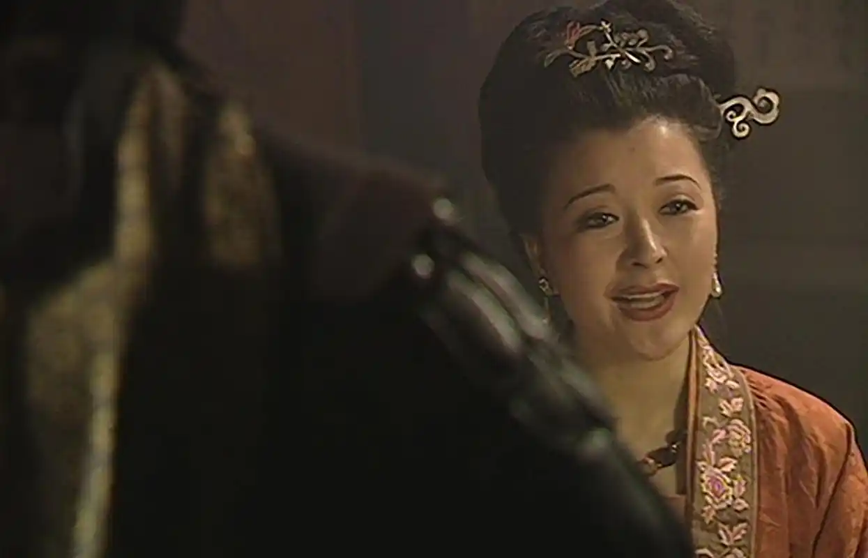 原创水浒传第一美人清风寨知寨夫人为什么对救她的宋江恩将仇报