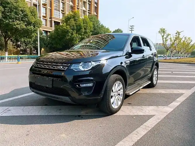 【南京】2018年03月 路虎 发现神行 2018款 240ps se版 自动档