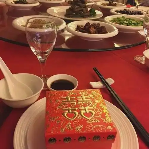 江苏儿子结婚老人以每桌1880元从酒店定了38桌酒席婚宴结束后酒店认为