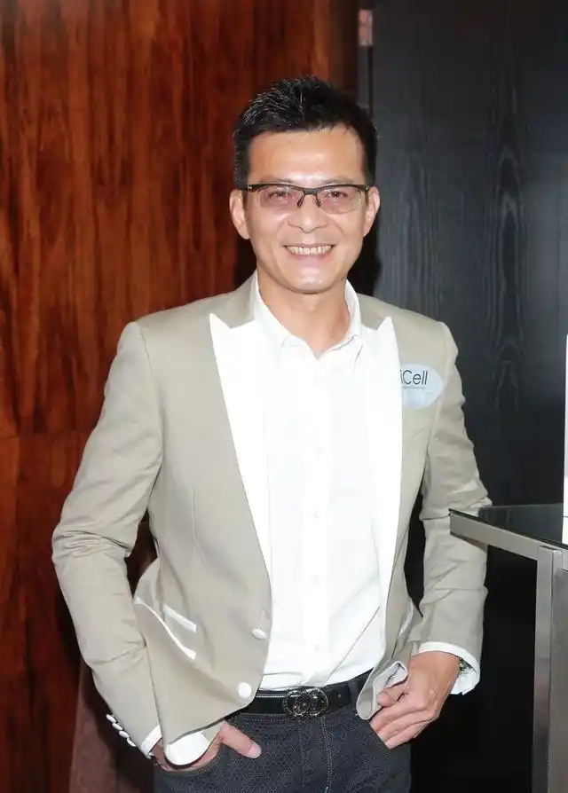 作为无线五虎将之一,黄日华是当时港剧黄金时代的代表人物之一,同时