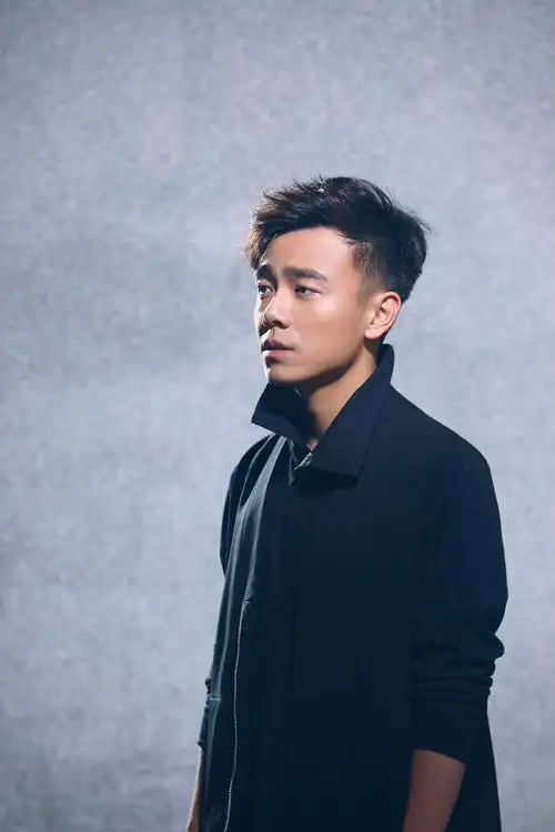 林家谦下一位前度唱哭网友全能唱作才子打造开年情感金曲