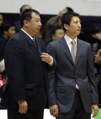 cba速递:广东男篮力克深圳,青岛大胜广州,吴庆龙打脸郭士强!