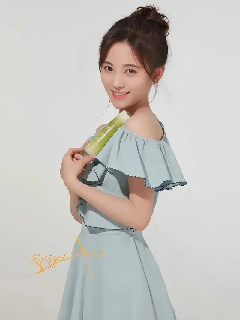 阿鞠的电子签名照,有喜欢的自取979797#鞠婧祎 #个人写 - 抖音