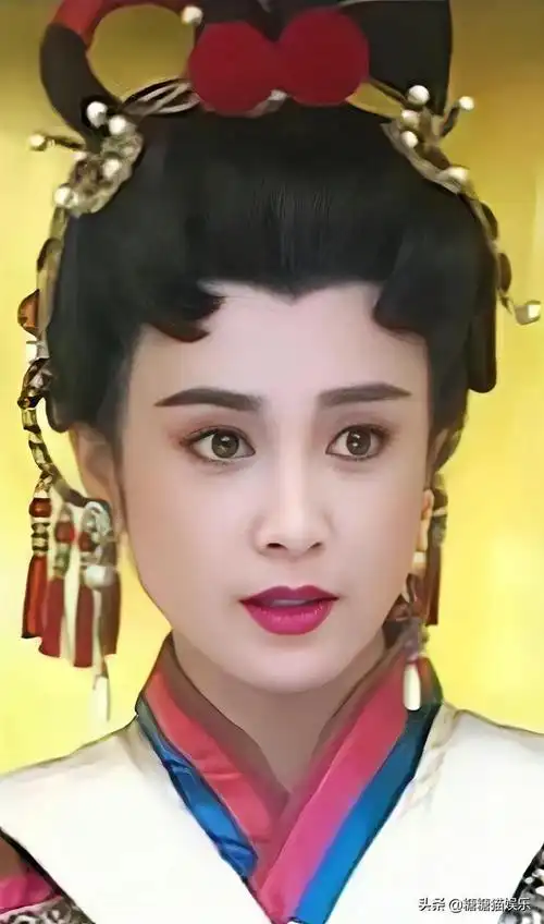 傅艺伟:倾国倾城,美艳动人_网易订阅