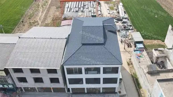 彩石瓦作为一种新型屋顶材料,为农村自建房提供了更多的选择.