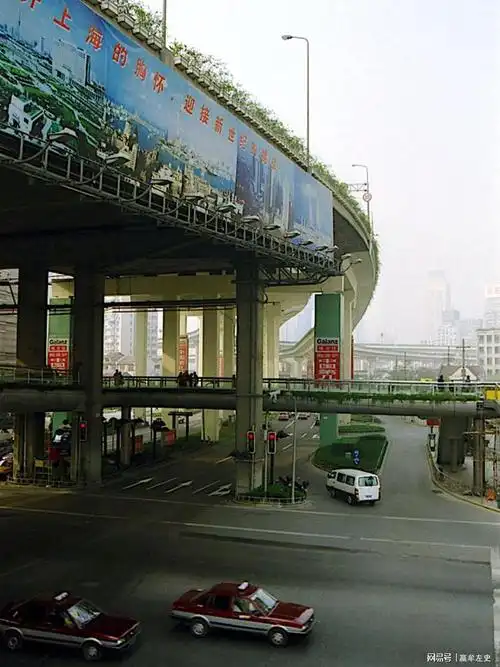 老照片:1999年的上海,那时候的浦东还没凑齐"厨房三件套"