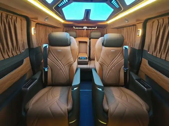 福特黑武士途睿欧全顺大赢家,20多万我能让你运一台满配的商务车,你敢