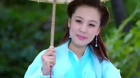 男子微笑,天上就会下雨,人参仙子提前撑好雨伞,等待男子的微笑