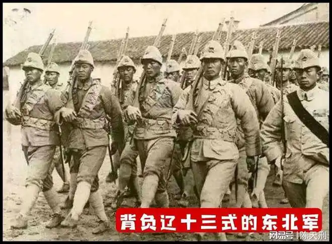 的"晋造六五步枪",东北王张作霖制成了著名的"辽十三步枪",巩县厂也