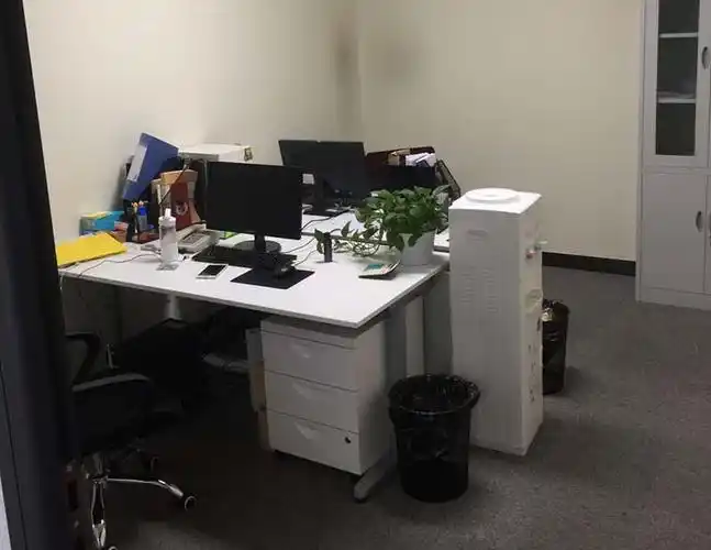 世纪财富中心写字楼527㎡办公室出租月租金176万元